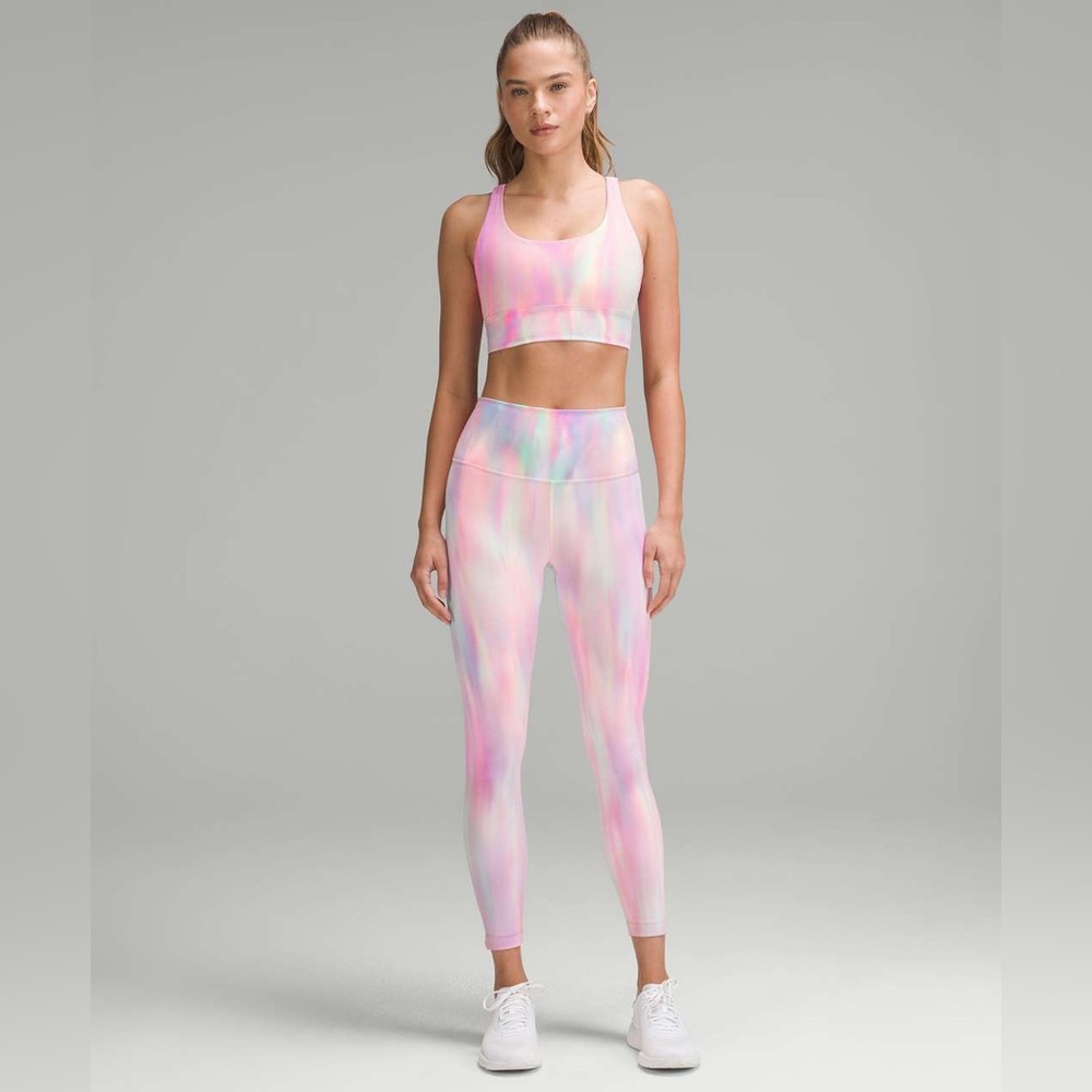 VERY RARE NWT Lululemon Wunder Train High-Rise Tight 25"
Psychedelic Wash Multi